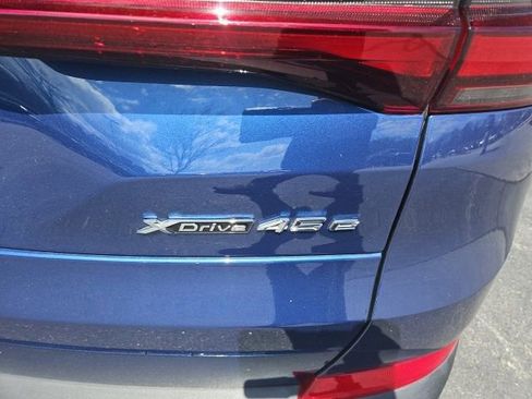 Used 2022 BMW X5 xDrive45e w/ Executive Package image 12