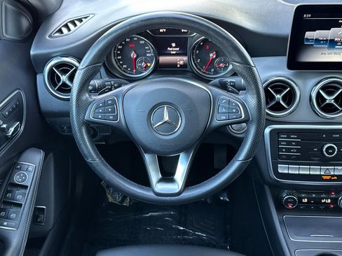 Certified 2020 Mercedes-Benz GLA 250 4MATIC w/ Premium Package image 14
