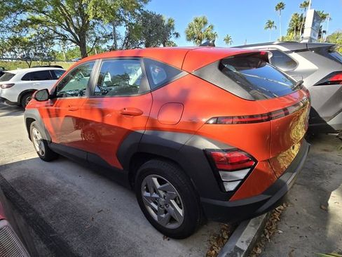 Certified 2024 Hyundai Kona SE image 6