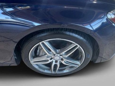 Used 2017 Mercedes-Benz E 300 4MATIC image 6