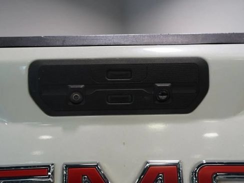 Used 2021 GMC Sierra 1500 Denali w/ Driver Alert Package II AWD/4WD image 18