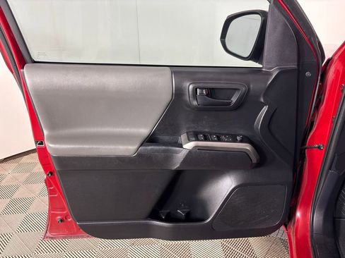 Used 2019 Toyota Tacoma SR5 image 23