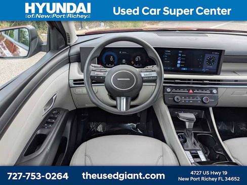 Used 2025 Hyundai Tucson SE FWD image 16