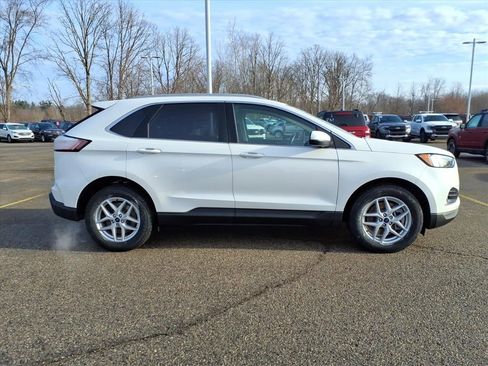 Certified 2022 Ford Edge SEL w/ Convenience Package image 9