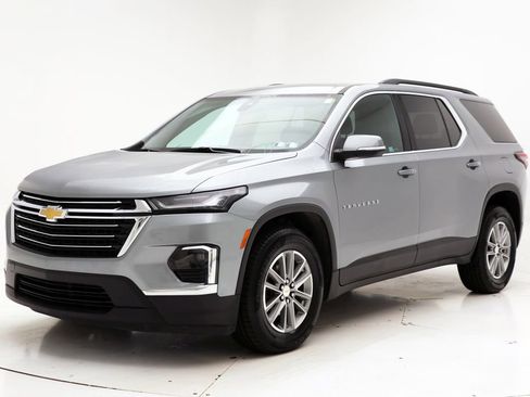 Used 2023 Chevrolet Traverse LT AWD/4WD image 2