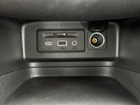 Used 2024 Chevrolet Equinox RS FWD image 20