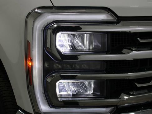 Used 2024 Ford F250 Lariat AWD/4WD image 13