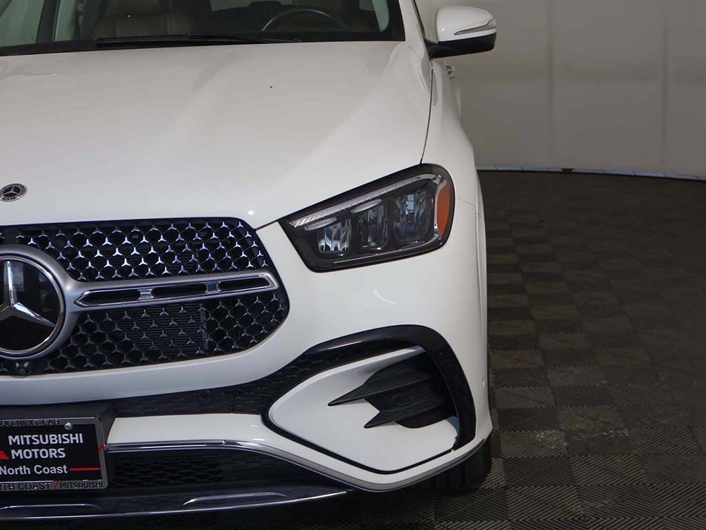 Used 2024 Mercedes-Benz GLE 450 4MATIC w/ AMG Line Exterior image 17