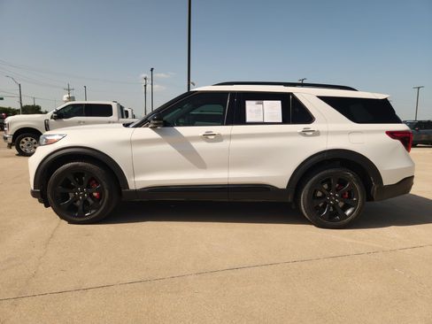 Used 2023 Ford Explorer ST w/ Equipment Group 401A AWD/4WD image 3