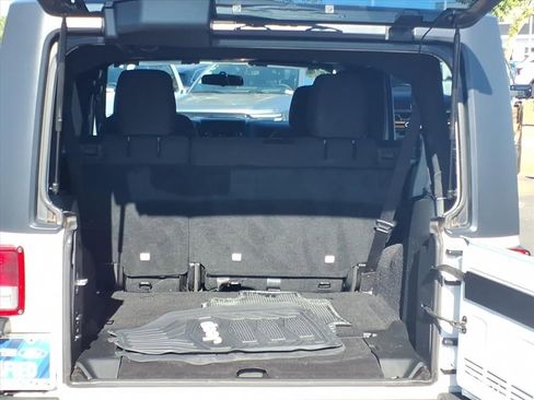 Used 2017 Jeep Wrangler Unlimited Sport image 17