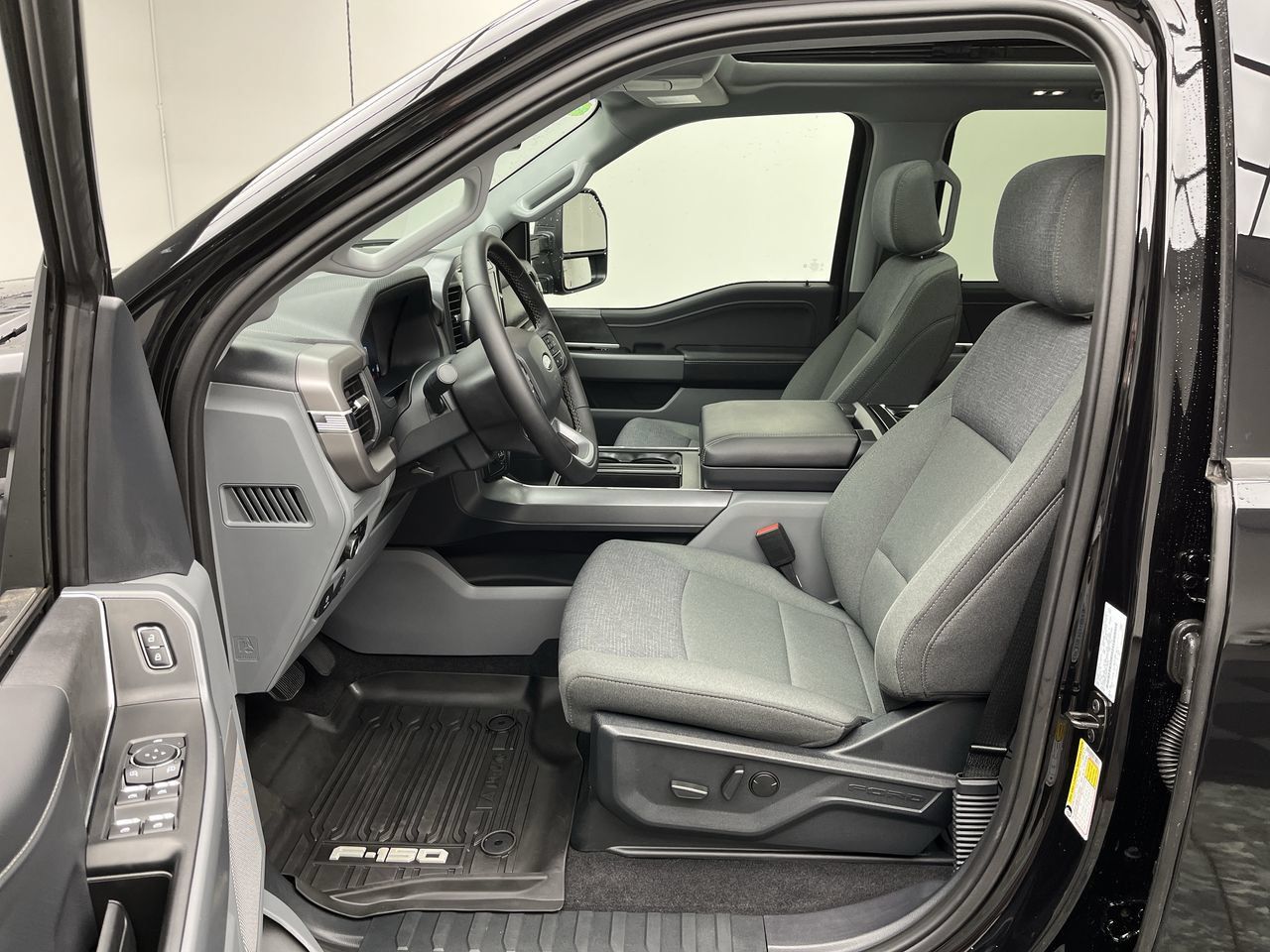 Used 2025 Ford F150 XLT w/ Equipment Group 303A High AWD/4WD image 3