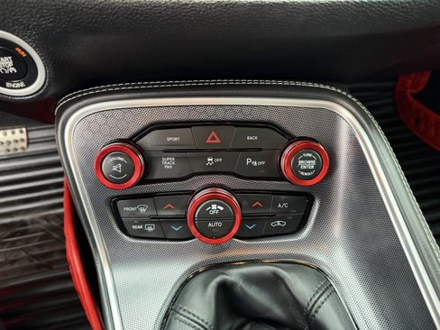 Used 2016 Dodge Challenger R/T Scat Pack w/ Leather Interior Group image 24