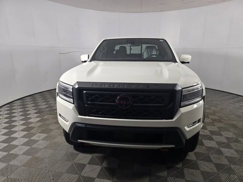Used 2022 Nissan Frontier PRO-4X image 2