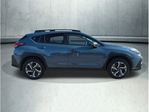 Used 2024 Subaru Crosstrek 2.0i Premium image 7