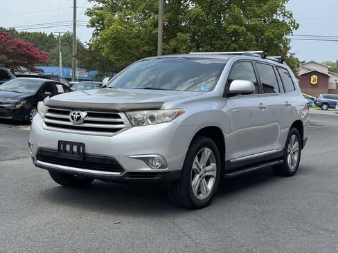 Used 2013 Toyota Highlander Limited AWD/4WD image 25