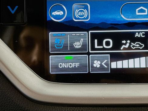 Used 2023 Subaru Ascent Touring AWD/4WD image 21