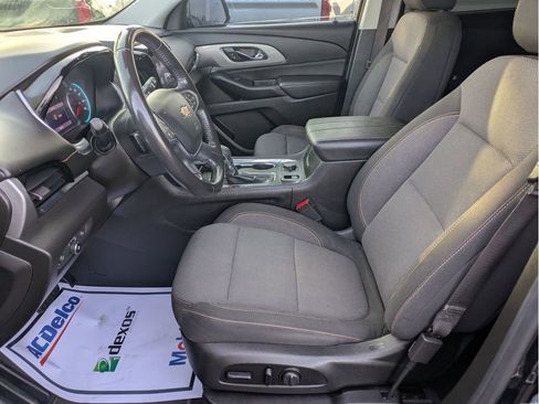 Used 2021 Chevrolet Traverse LT image 10