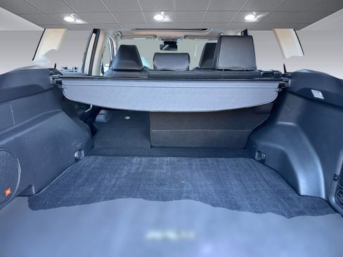 Used 2019 Toyota RAV4 Limited w/ Carpet Mat Package image 34