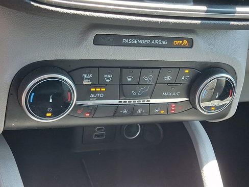 Used 2024 Ford Escape Active AWD/4WD image 16