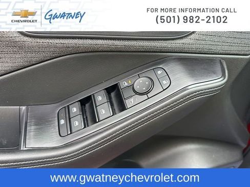 Used 2023 Nissan Rogue SV FWD image 19