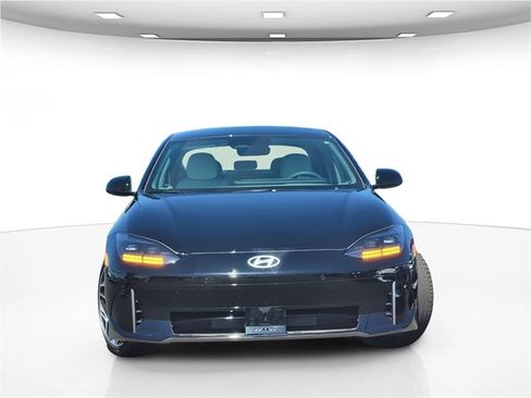 New 2023 Hyundai Ioniq 6 SEL image 2