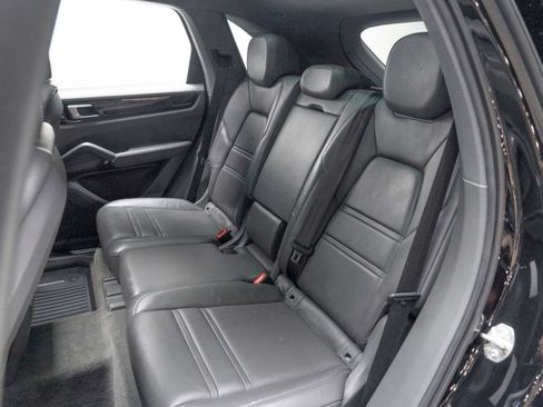 Used 2020 Porsche Cayenne AWD/4WD image 58