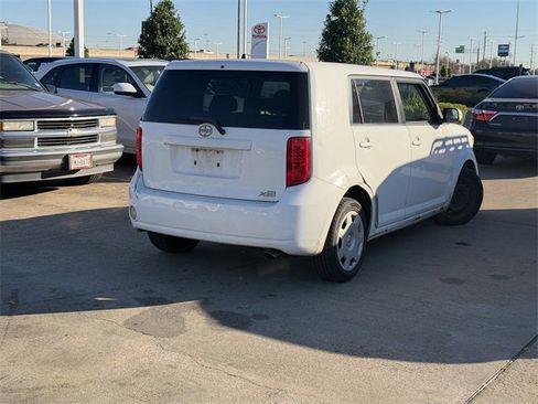 Used 2009 Scion xB image 5