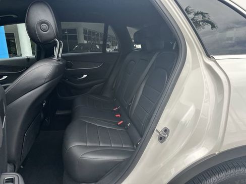 Used 2022 Mercedes-Benz GLC 300 4MATIC w/ Multimedia Package Lite image 27