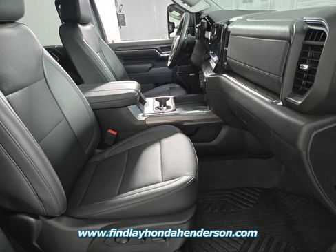 Used 2024 Chevrolet Silverado 2500 LTZ w/ LTZ Plus Package image 15