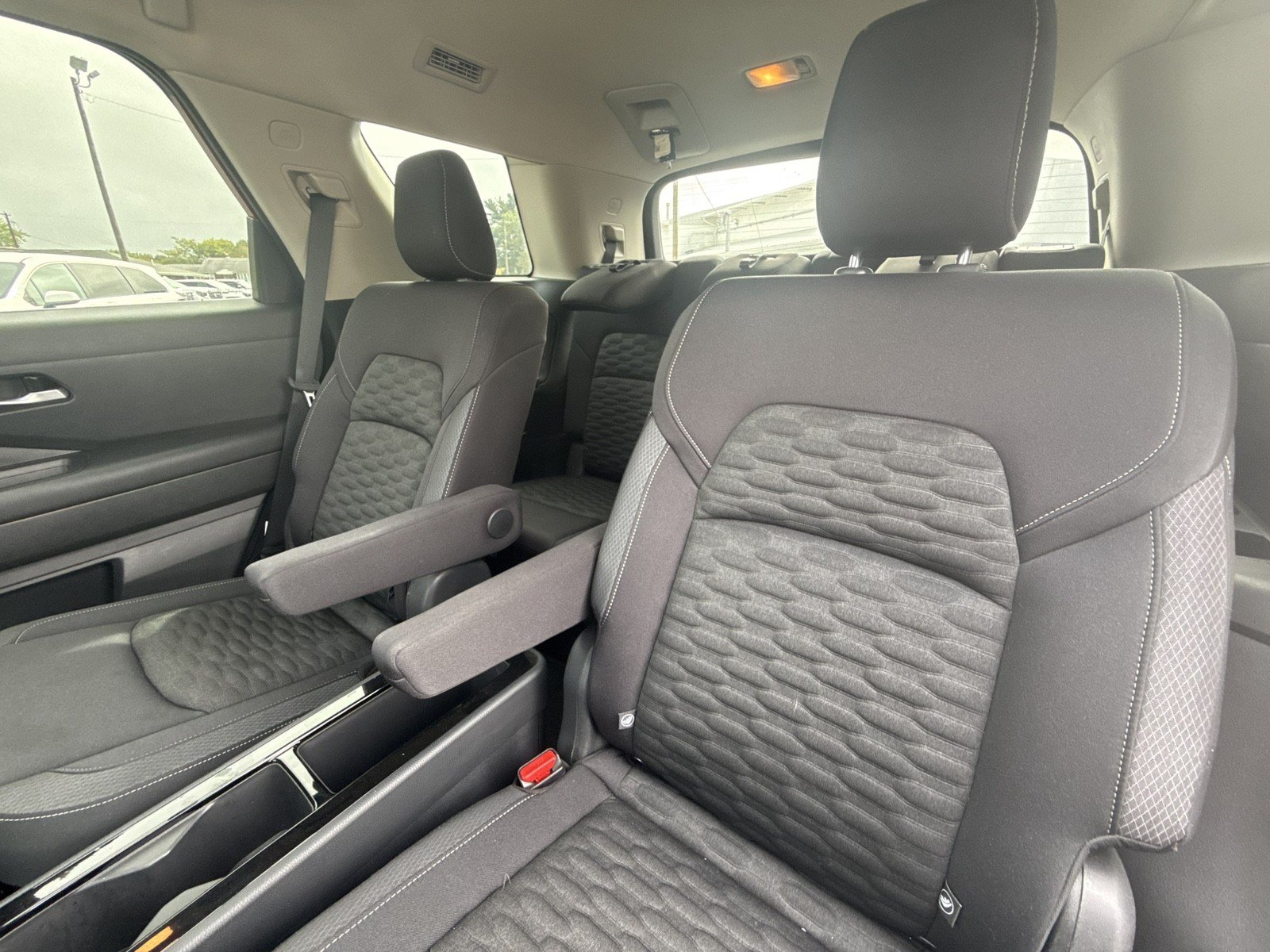 Used 2022 Nissan Pathfinder SV w/ SV Premium Package AWD/4WD image 29