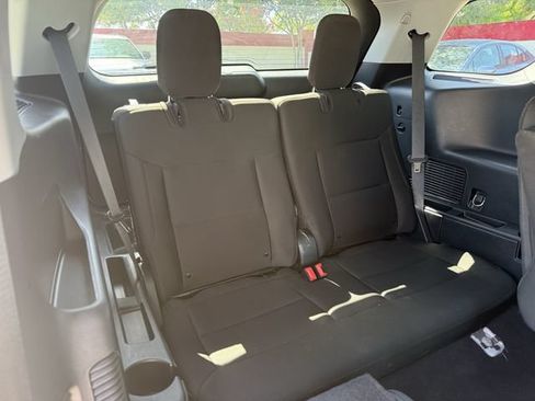Used 2021 Ford Explorer XLT RWD image 31