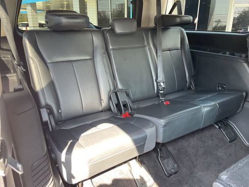 Used 2022 Ford Expedition Max XLT image 37