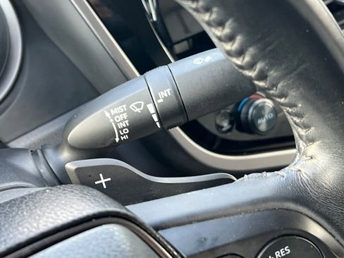 Used 2022 Toyota Camry SE image 38