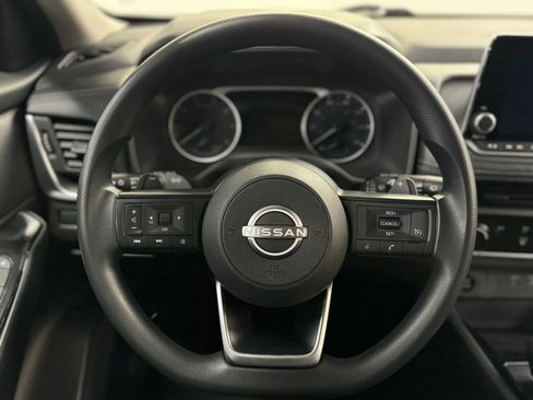 Used 2024 Nissan Rogue S image 16