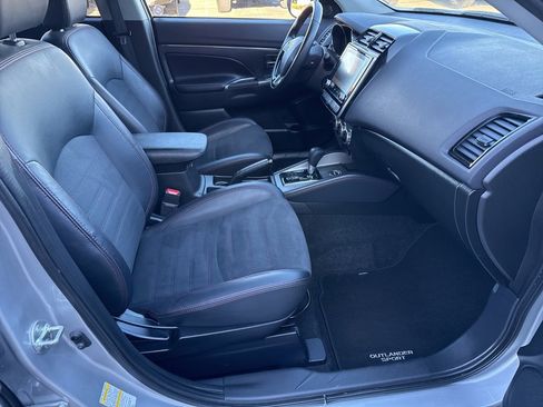 Used 2024 Mitsubishi Outlander Sport 2.0 ES image 23