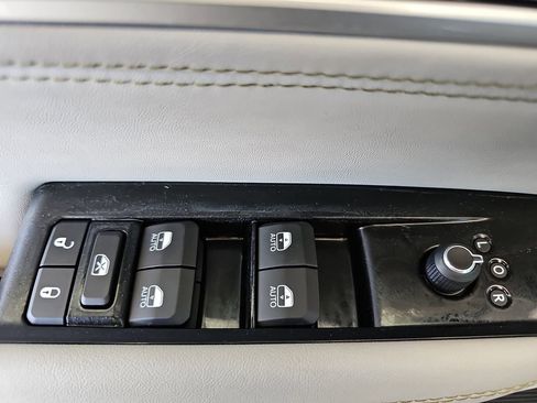 Used 2024 Jeep Wagoneer Series II w/ Convenience Group I image 35