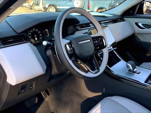 New 2025 Land Rover Range Rover Velar S image 9
