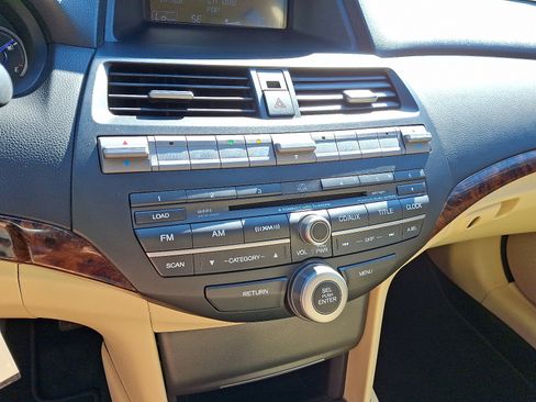 Used 2012 Honda Crosstour EX-L image 23