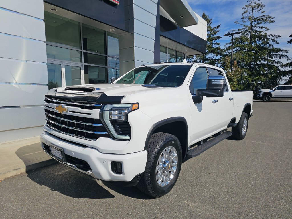 Used 2024 Chevrolet Silverado 2500 LTZ w/ LTZ Plus Package AWD/4WD image 3