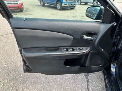 Used 2014 Dodge Avenger SE w/ Blacktop Package FWD image 14