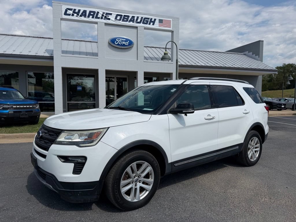 Certified 2018 Ford Explorer XLT w/ Equipment Group 202A AWD/4WD image 1