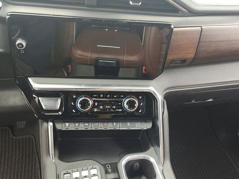 Used 2024 GMC Sierra 3500 Denali Ultimate image 29