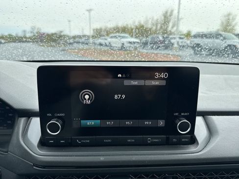Used 2023 Honda Accord EX image 17