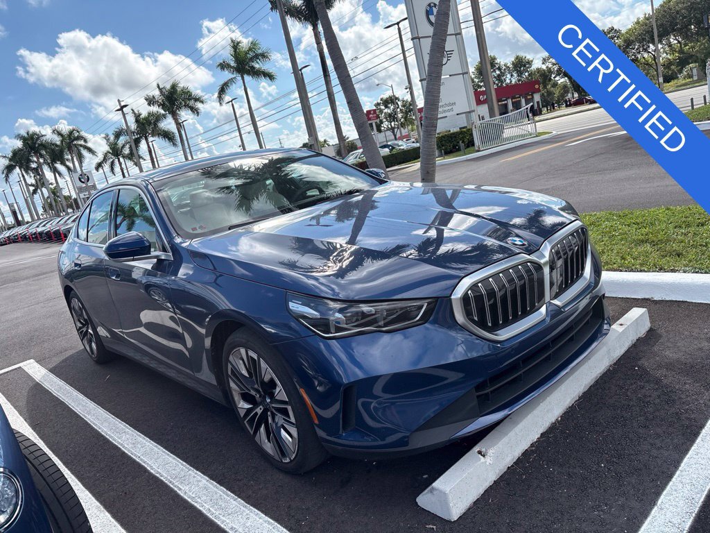 Certified 2024 BMW 530i w/ Premium Package RWD image 8