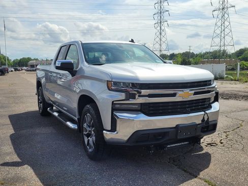 Used 2019 Chevrolet Silverado 1500 LT w/ All-Star Edition AWD/4WD image 28