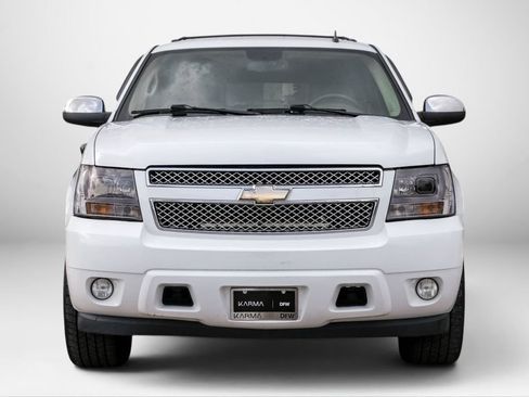 Used 2011 Chevrolet Tahoe LTZ RWD image 3