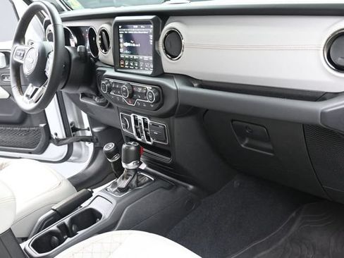 Used 2023 Jeep Wrangler Unlimited Sahara AWD/4WD image 24