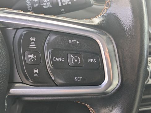 Used 2023 Jeep Wrangler Unlimited Sahara image 20