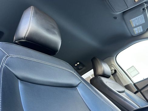 Used 2024 Ford Explorer XLT w/ Equipment Group 202A image 20