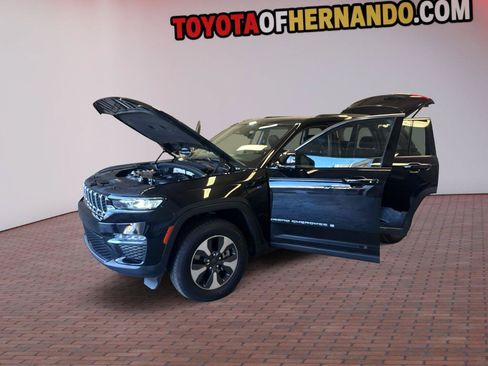 Used 2024 Jeep Grand Cherokee Limited 4xe AWD/4WD image 11
